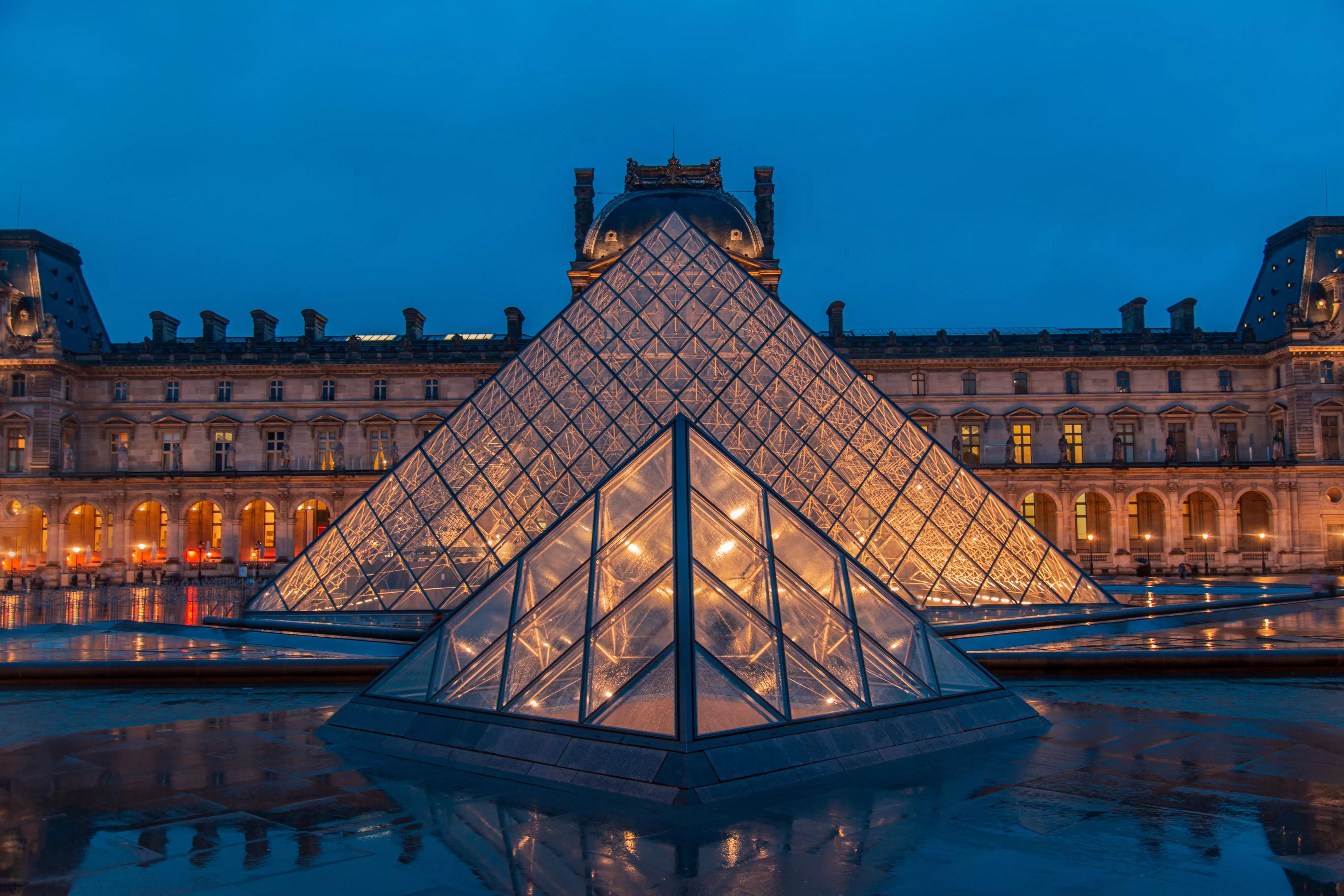 Museo del Louvre en París, Francia