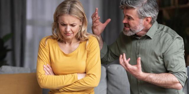 Red flags: avoid toxic and abusive relationships before being with someone