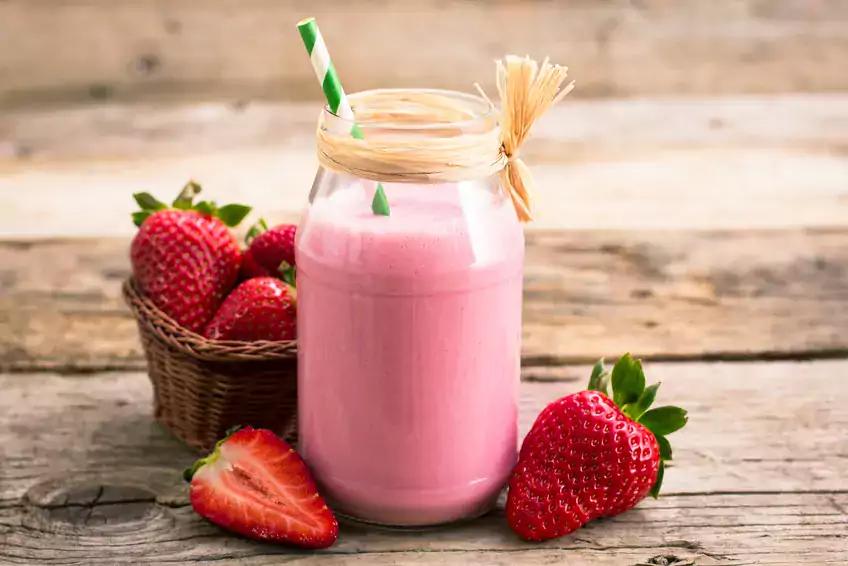 Smoothie of fruits and yogurt