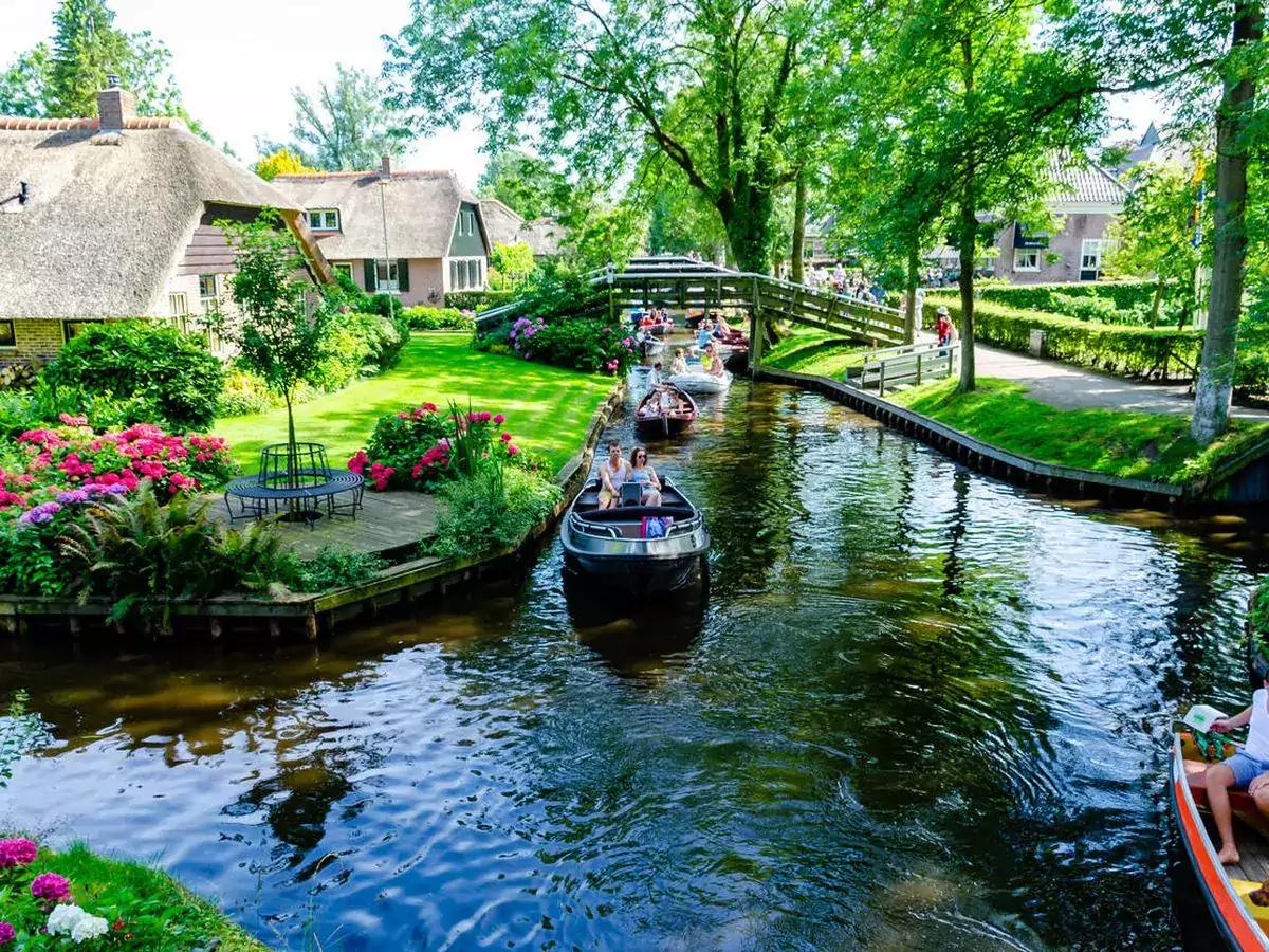 Giethoorn , Netherlands