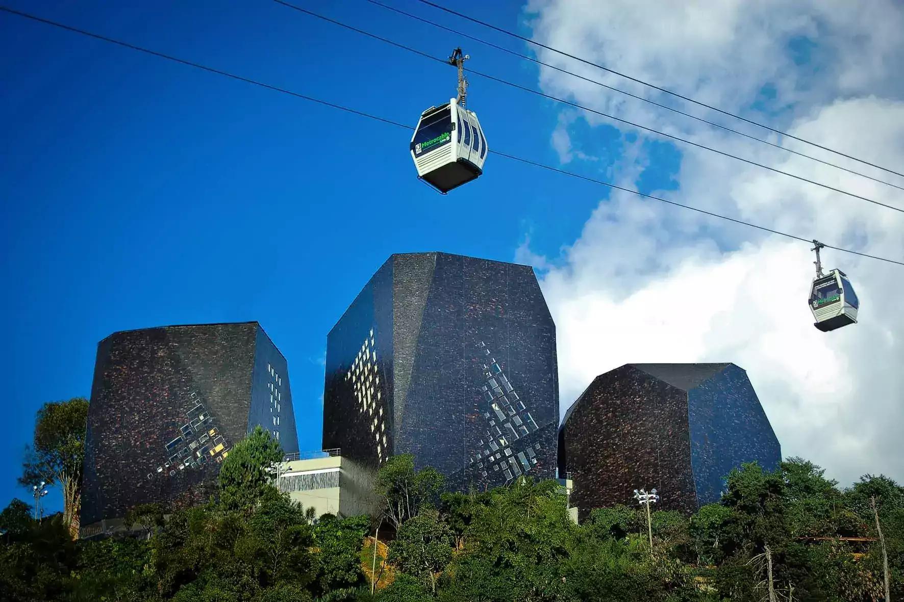 Parque Biblioteca España Santo Domingo Savio - Medellín, Colombia