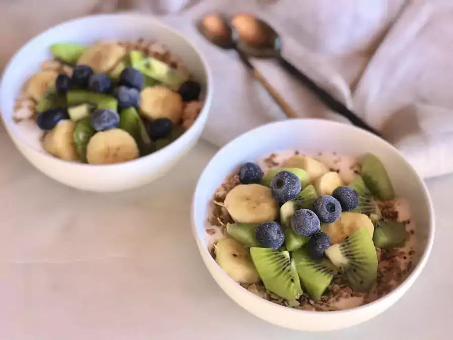 Yogurt with granola and fresh fruits