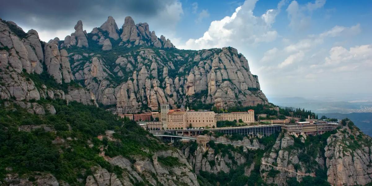 I will tell you about my experience walking one of the Montserrat hiking trails