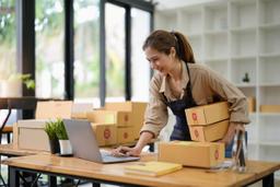 Entrepreneurship is a path full of challenges, but also rewards. Maintaining motivation can be difficult, but it is essential to success. In this article, we share 10 tips so you can stay motivated when starting your own business.